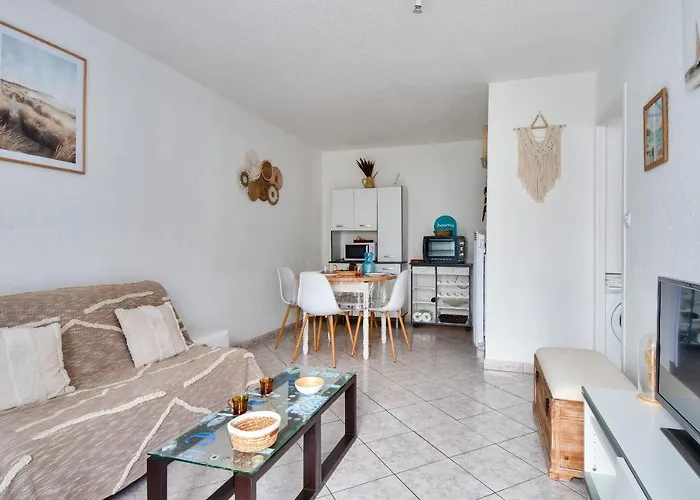 100m De La Des Mouettes, Pour 4 La Parée Preneau