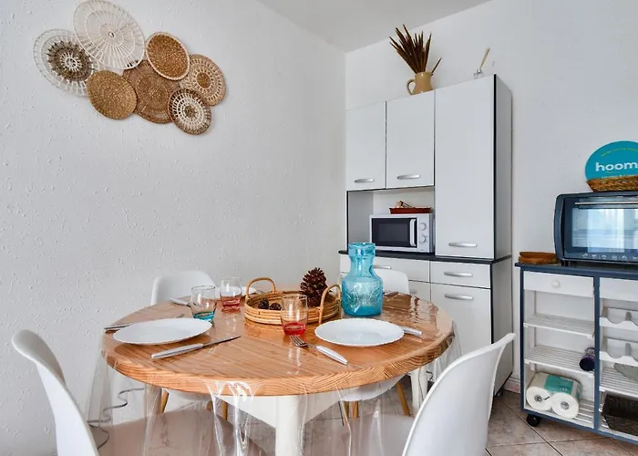 100m De La Des Mouettes, Pour 4 * La Parée Preneau