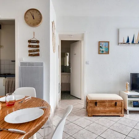 100m De La Des Mouettes, Pour 4 La Parée Preneau